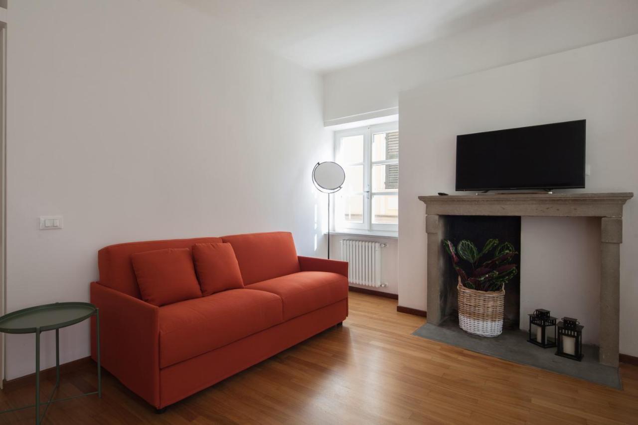 Vicolo Apartment, Pedestrian Centre, 2bdr, 2,5 Bth, Aircondo, Private Parking, Easy To Train And Ferries, Life Appartement *