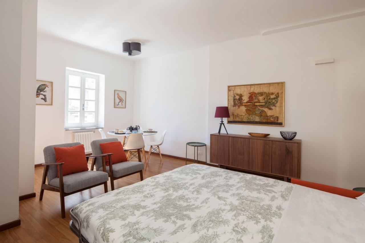Vicolo Apartment, Pedestrian Centre, 2bdr, 2,5 Bth, Aircondo, Private Parking, Easy To Train And Ferries, Life